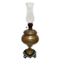 چراغ گرد سوز برنجی قلم شیر خورشید مدل آلمانی رنگ آنتیک