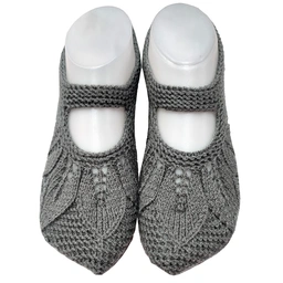 پاپوش بافتنی گلبرگ